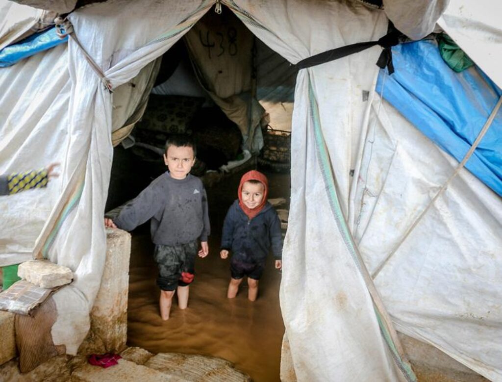 Simple Tips for Zero-Waste Camping With Minimal Environmental Impact